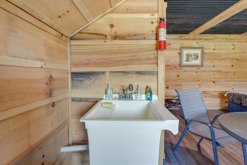 Cozy Huntsville Abode ATV Authorized Route Access in Huntsville, USA