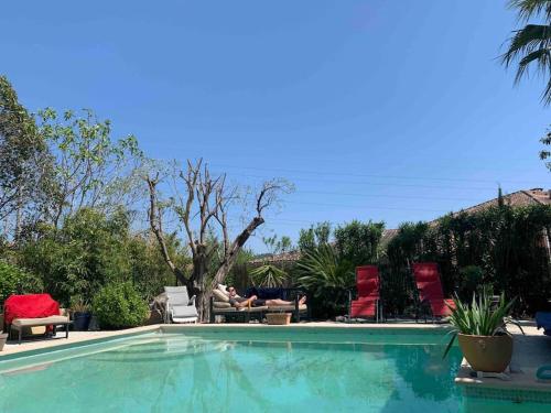 Studio au calme avec piscine privée et entrée - Location saisonnière - Grasse