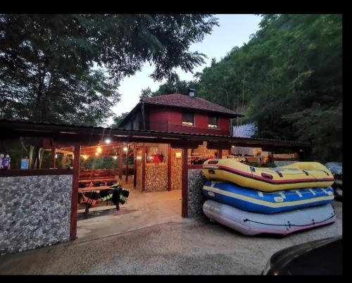 Hostel Raft Neretva