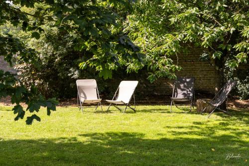 Kert, LE MANOIR DE LA VALETTE in Florennes