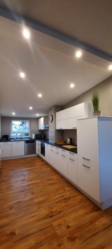 ห้องครัว, Ferienwohnung Windhagen in วินฮาเกน