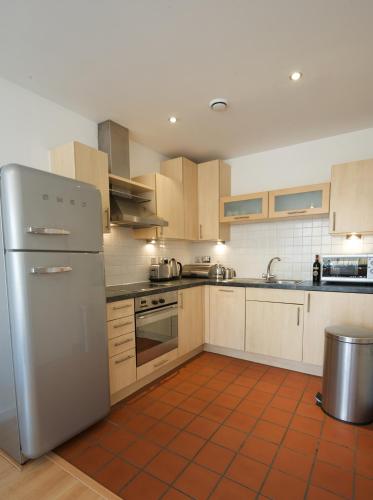 Stay Deansgate Apartments for 14 nights plus - image 5