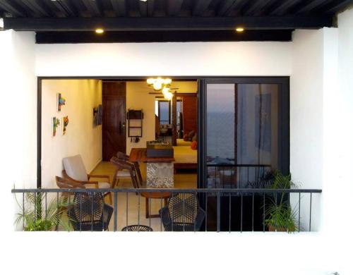 New Studio w/amazing ocean view