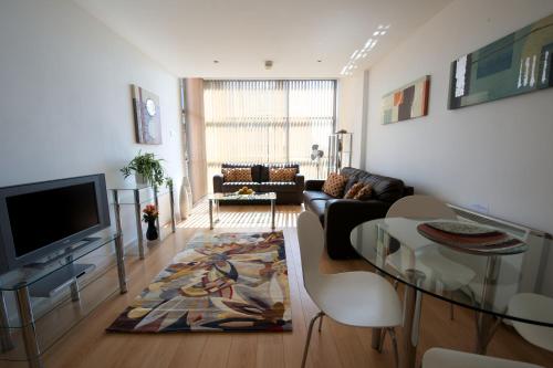 Stay Deansgate Apartments for 14 nights plus - image 6