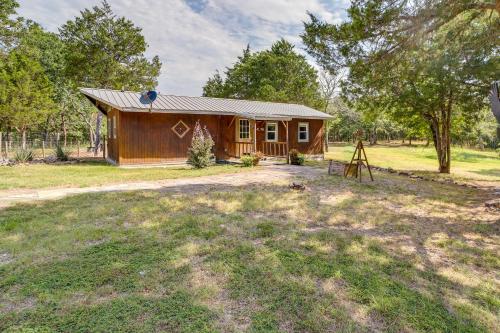 Lazy Bear Cabins 1 at Tuskahoma Near Sardis Lake!