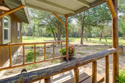 Lazy Bear Cabins 1 at Tuskahoma Near Sardis Lake!