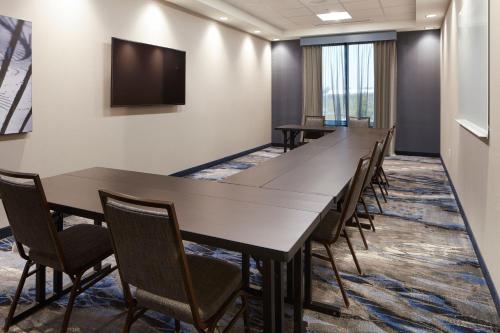 Fairfield by Marriott Inn & Suites Middletown - image 4