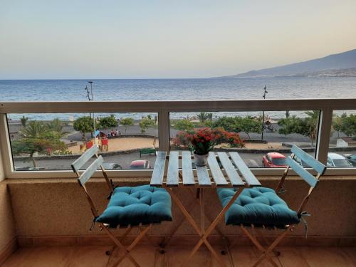 Primera línea de Playa con vistas al Mar y plaza de garaje