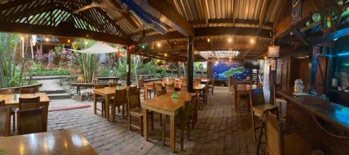 מסעדה, Mango Inn Resort in אוטילה