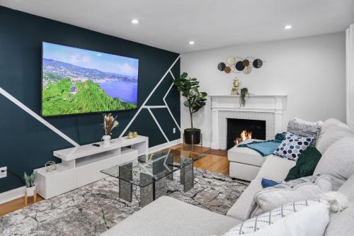 Cozy & Charming Arlington Home- 5 mins Drive to DC