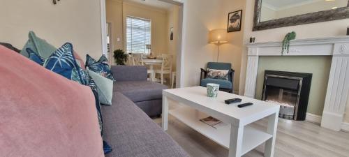 Toffees Townhouse a 2 Bed House in Liverpool 1 Mins walk to Goodison Park, Liverpool (photo 3)