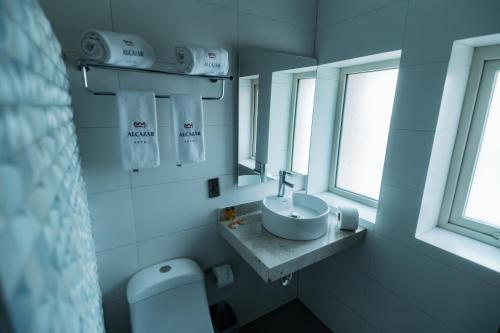 Queen Room image 4