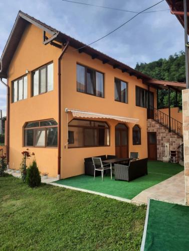 Viesnīcas āriene, Casa Roșca (Casa Rosca) in Costești