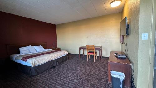 B'more Inn Motel Room Type - Deluxe Family Room