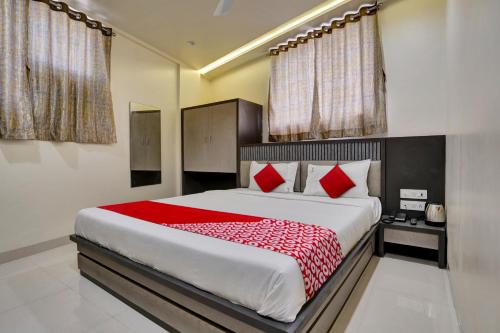 OYO Flagship Hotel Dhiman Residency