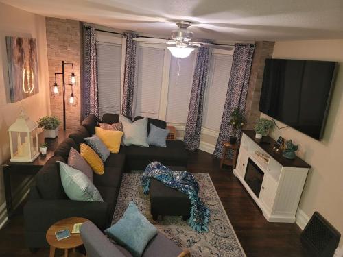 Charming Mound Street Retreat in Baraboo, USA
