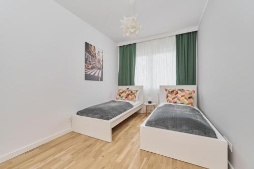 Lwowska Apartment by the Malta Lake with Parking by Renters Prestige