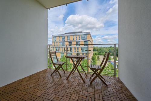 Lwowska Apartment by the Malta Lake with Parking by Renters Prestige