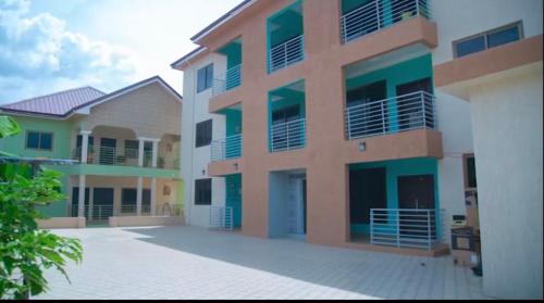 Extended stay suite, Tema. in Tema