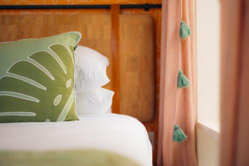 MaKai Sunset Inn - image 3