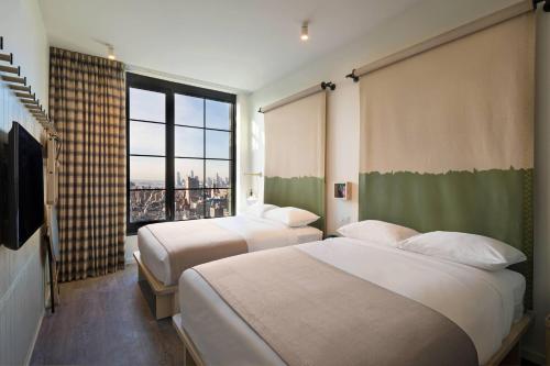 Double Room with Two Double Bed - City View