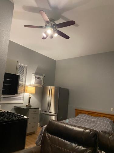 Studio near Garden of the Gods unit A - west studio in Colorado Springs, Vereinigte Staaten von Amerika