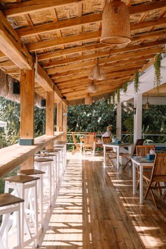 Restaurant, Happiness Hostel Siargao in Siargao Island