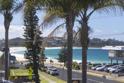 Surf and Turf Retreat Mollymook hosted by McGrath