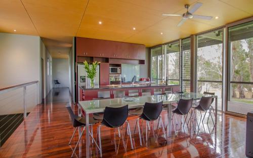 Facilities, Cape Horn Vineyard Villa Echuca Riverfront & Pool in Lower Moira