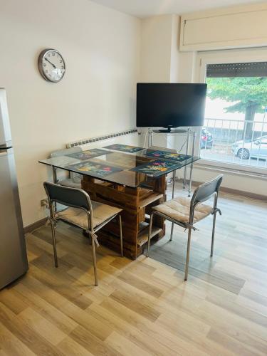 Two-Bedroom Apartment image 8