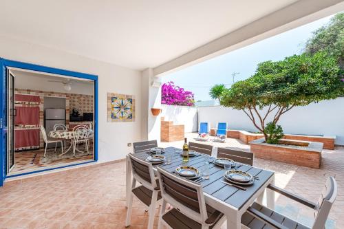 Facilities, Anna's House Otranto 200m from the sea - Happy Rentals in Conca Specchiulla