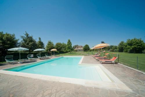 Peldbaseins, Agriturismo Buriano in Lubriano