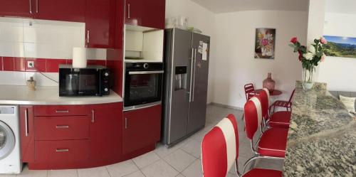 ห้องครัว, Dyna 2 bedroom house in ซานต์ โรเซ