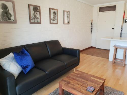Cappuccino Delight - 1 bedroom central Fremantle apartment