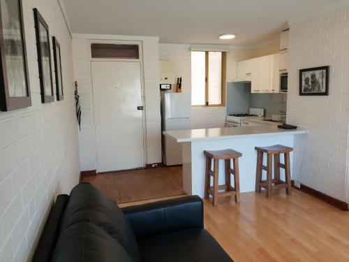 Cappuccino Delight - 1 bedroom central Fremantle apartment