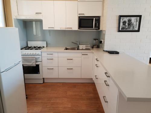 Cappuccino Delight - 1 bedroom central Fremantle apartment