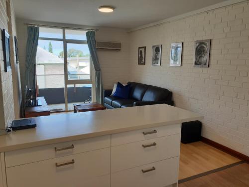 Cappuccino Delight - 1 bedroom central Fremantle apartment