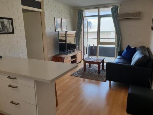 Cappuccino Delight - 1 bedroom central Fremantle apartment