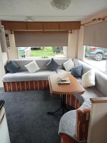 24 Headwards Caravan Retreat, Hemsby