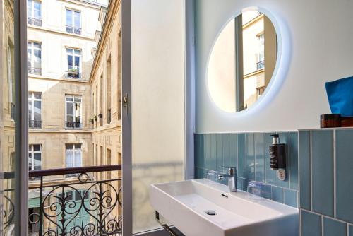 Hotel Magenta 38 by Happyculture - image 4