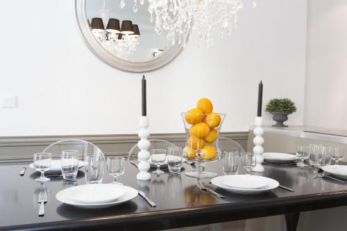 Luxury 3 Bedrooms Grands-Boulevards I by Livinparis - image 6