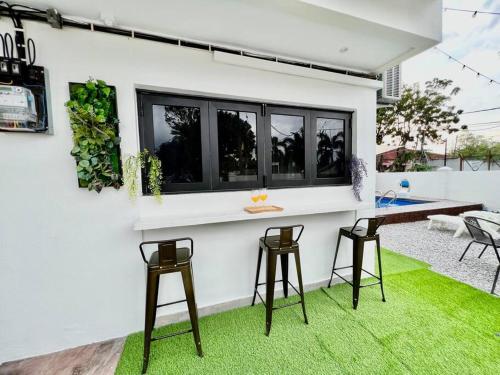 Klebang Melaka Private Pool 12pax-4BR-Sing K-Coway Klebang Melaka Private Pool 12pax-4BR-Sing K-Coway