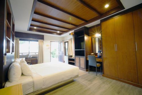 room detail thumbnail 0