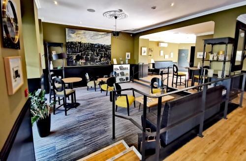 Shared lounge/TV area, Grand Hotel Brive in Brive-la-Gaillarde