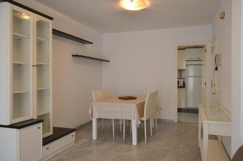 Two-Room Apartment image 9