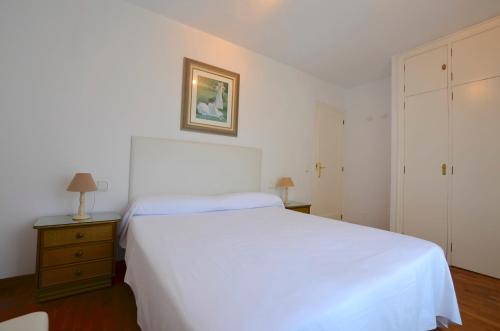 Two-Room Apartment image 7