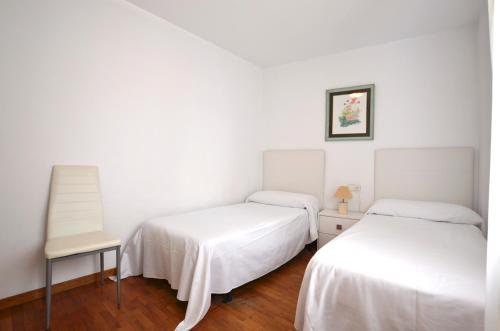 Two-Room Apartment image 4