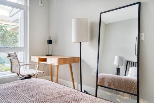 Mountain View 2br w wd pool gym nr tech HQs SFO-1201 detail