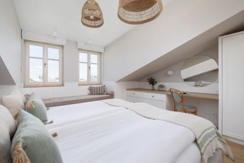 Unique Air-conditioned Apartment Dietla Cracow by Noclegi Renters
