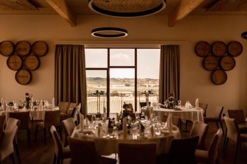 Restaurant, Weinzuhause Hotel-Restaurant-Vinothek in Köngernheim